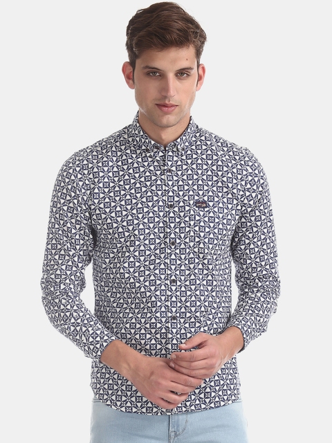 U.S. Polo Assn. Denim Co. Men White & Navy Blue Regular Fit Printed Casual Shirt
U.S. Polo Assn. Denim Co. Men White & Navy Blue Regular Fit Printed Casual Shirt