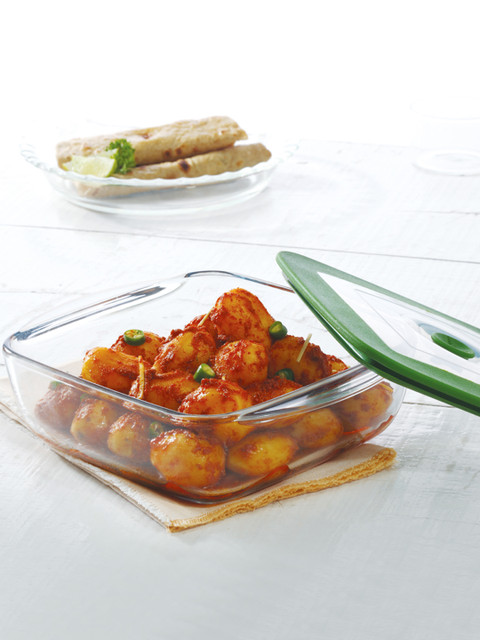 BOROSIL Transparent & Green Solid Borosilicate Glass Square Dish Container With Lid
BOROSIL Transparent & Green Solid Borosilicate Glass Square Dish Container With Lid