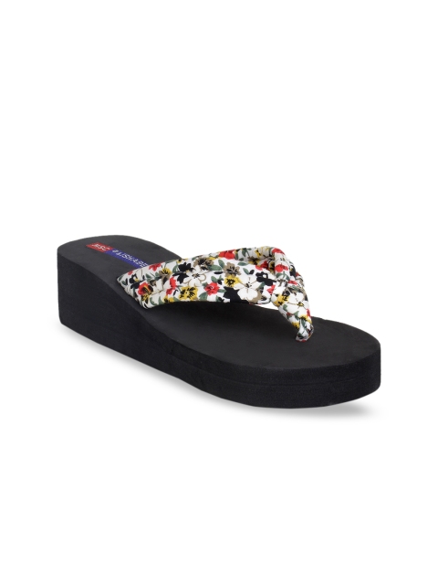 MSC Women White & Green Printed Heels