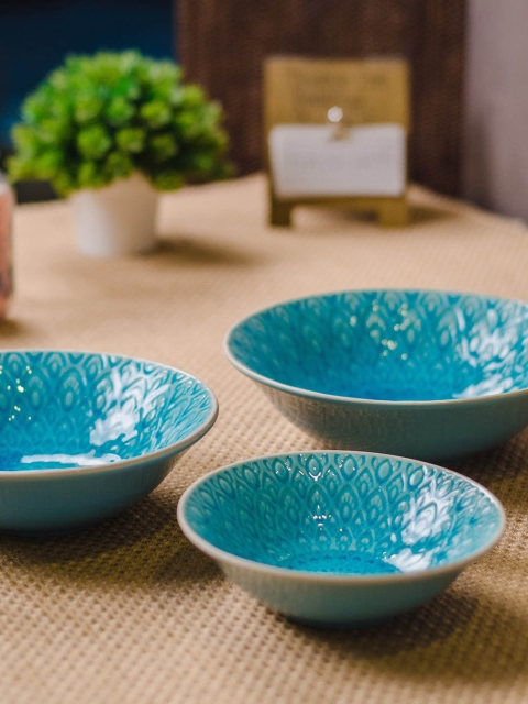 GOODHOMES Set Of 3 Blue & White Emboss Print Crackle Effect Stoneware Serving Bowls
GOODHOMES Set Of 3 Blue & White Emboss Print Crackle Effect Stoneware Serving Bowls