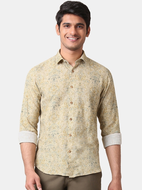 True Blue Men Beige Slim Fit Printed Casual Shirt