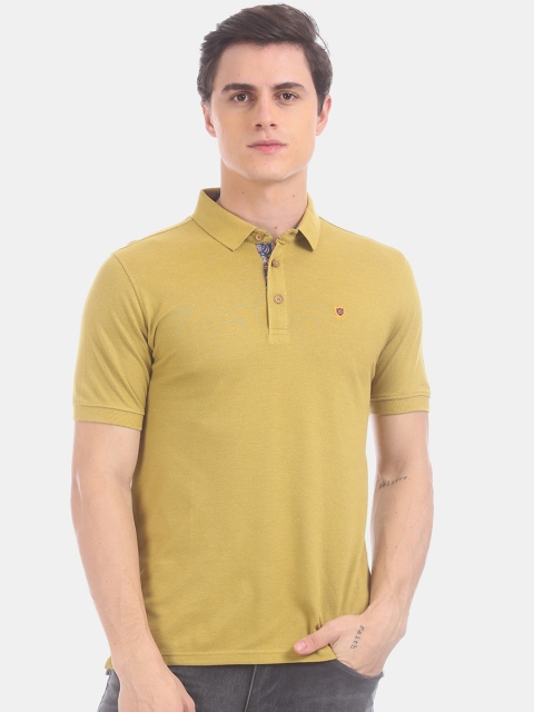 True Blue Men Green Solid Polo Collar Slim Fit T-shirt