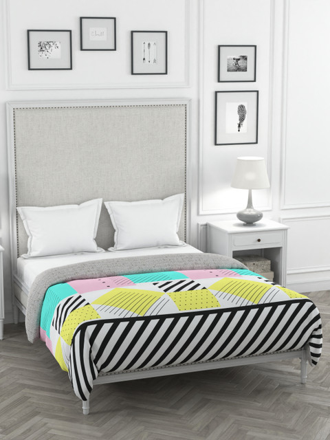 Portico New York Black & White Printed Double King Duvet Cover
Portico New York Black & White Printed Double King Duvet Cover