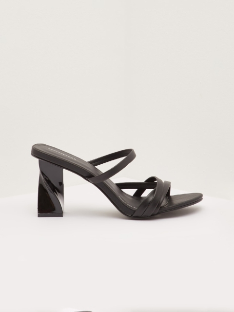 shoexpress Women Black Solid Heels