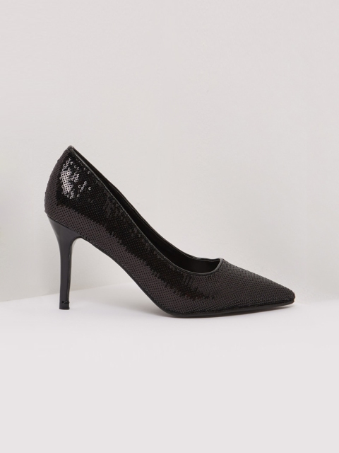 shoexpress Women Black Embellished Ballerinas