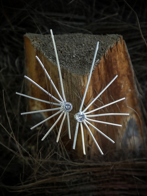 ZeroKaata Silver-Plated Handcrafted Contemporary Drop Earrings