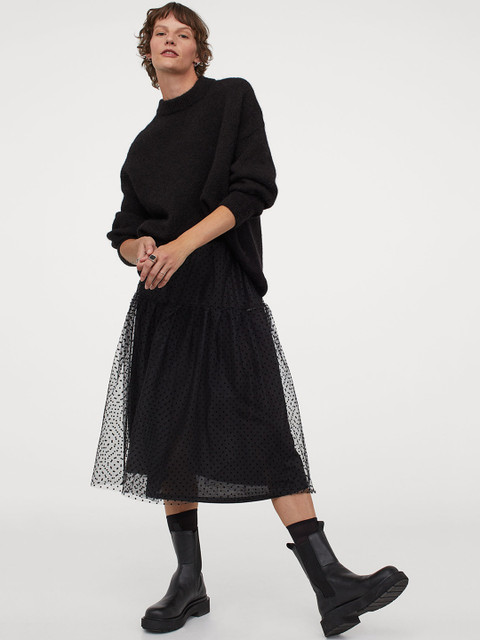H&M Women Black Calf-Length Mesh Skirt 
H&M Women Black Calf-Length Mesh Skirt