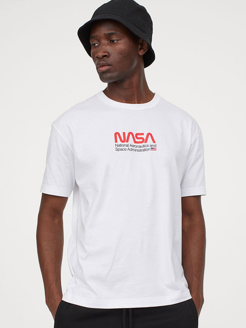 H&M Men White NASA Printed T-shirt
H&M Men White NASA Printed T-shirt
