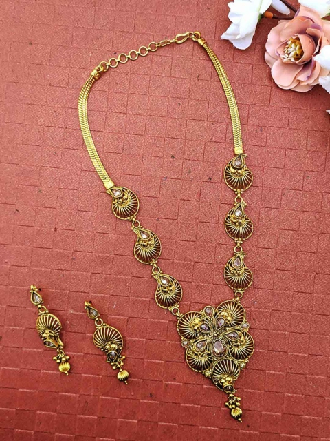 Sia Art Jewellery Gold-Plated & Brown Artificial Stone-Studded South Indian Jewellery Set
Sia Art Jewellery Gold-Plated & Brown Artificial Stone-Studded South Indian Jewellery Set