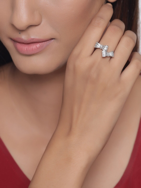 Tistabene Silver-Toned & White AD-Studded Contemporary Cocktail Finger Ring