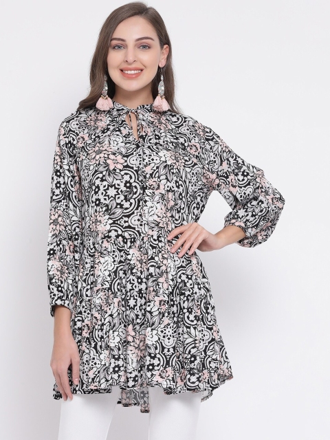 Oxolloxo Women's White & Black Printed Tunic