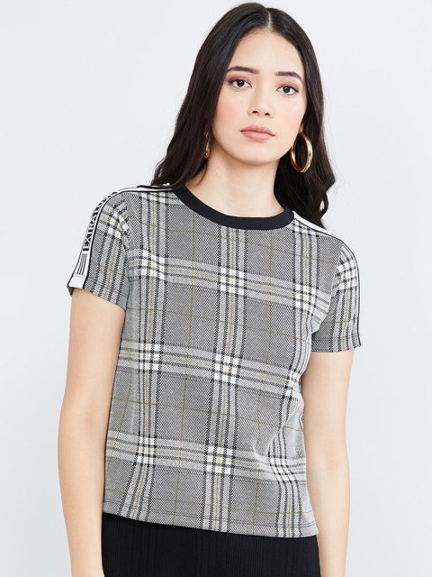 max Women Grey Checked Round Neck T-shirt