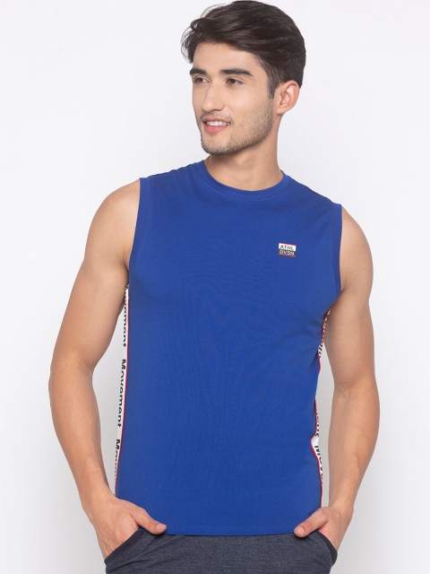 Globus Men Blue Solid Round Neck T-shirt