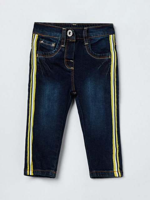 max Girls Blue Slim Fit Mid-Rise Clean Look Jeans 
max Girls Blue Slim Fit Mid-Rise Clean Look Jeans