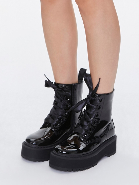 FOREVER 21 Women Black Solid Heeled Boots