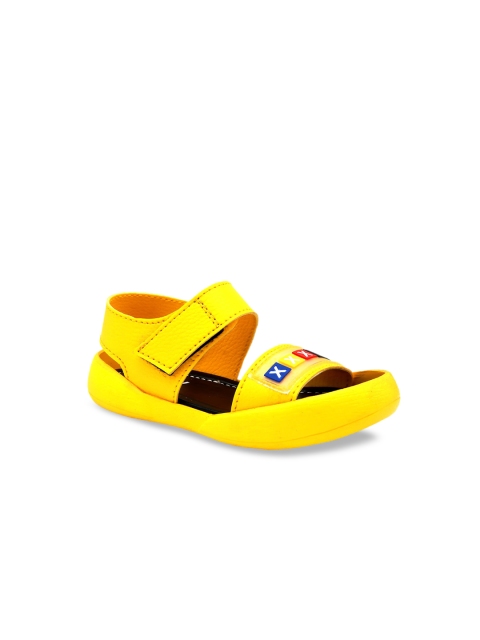 Jazzy Juniors Boys Yellow & Black Patterned Comfort Sandals