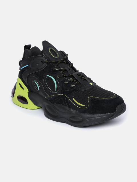 Xtep Men Black & Green Running Shoes