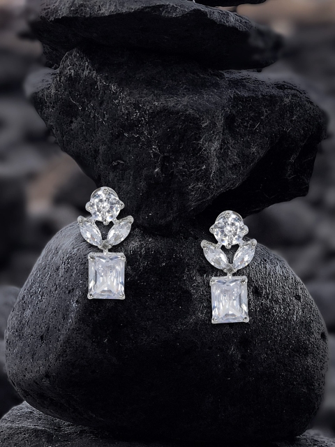MIDASKART Silver-Toned Contemporary Studs