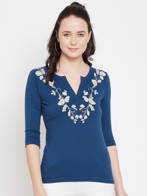 Hypernation Women Blue Printed V-Neck T-shirt