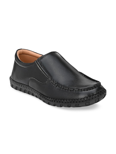 Mactree Men Black Solid Loafers