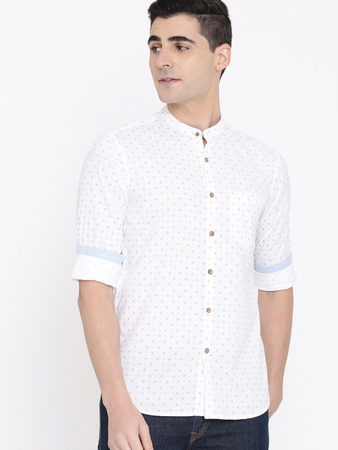 True Blue Men White Regular Fit Printed Casual Shirt