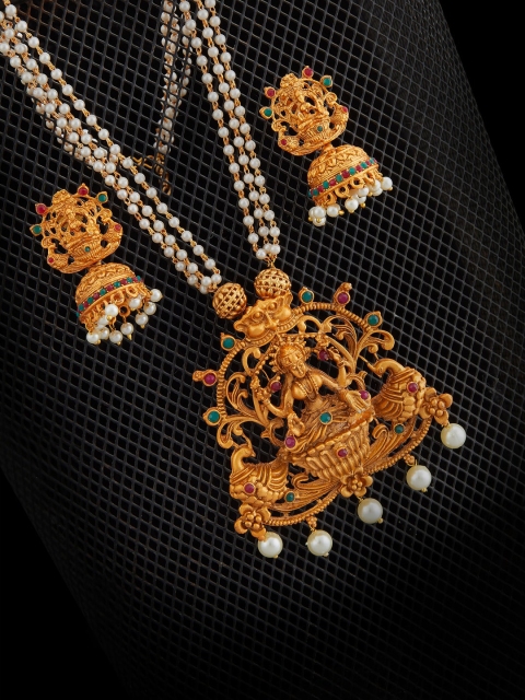 Alankruthi Gold-Plated Pink & Green Stone Studded Beaded Lakshmi Shaped Jewellery Set
Alankruthi Gold-Plated Pink & Green Stone Studded Beaded Lakshmi Shaped Jewellery Set