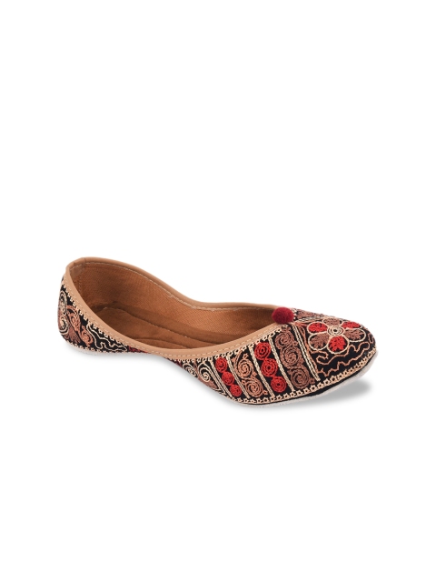 DESI COLOUR Women Multicoloured Printed Mojaris, Multi