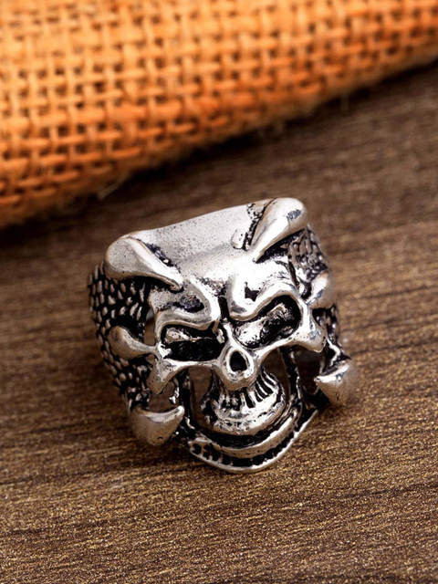 Dare by Voylla Men Oxidized Silver-Plated Devil Collection Lion Skull Finger Ring
Dare by Voylla Men Oxidized Silver-Plated Devil Collection Lion Skull Finger Ring