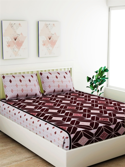Salona Bichona Maroon & White Geometric 180 TC Cotton 1 King Bedsheet with 2 Pillow Covers
Salona Bichona Maroon & White Geometric 180 TC Cotton 1 King Bedsheet with 2 Pillow Covers