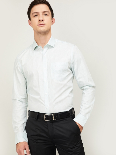 CODE by Lifestyle Men Green Slim Fit Solid Casual Shirt