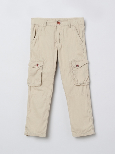 max Boys Cream-Coloured Regular Fit Solid Cotton Cargos