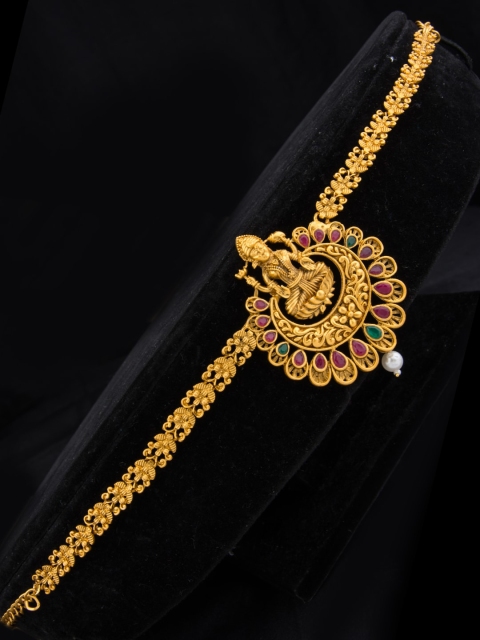 Alankruthi Gold-Toned & Pink Stone-Studded Beaded Goddess Lakshmi Sustainable Kamarbandh
Alankruthi Gold-Toned & Pink Stone-Studded Beaded Goddess Lakshmi Sustainable Kamarbandh