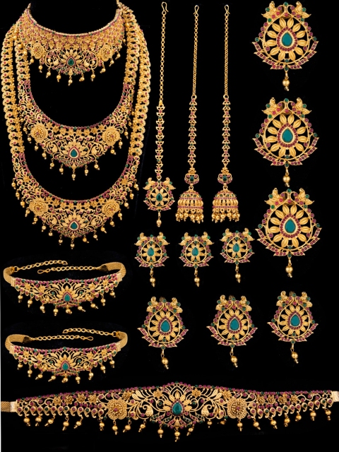 Alankruthi Gold-Plated Magenta & Teal Green Stone-Studded Beaded Temple Bridal Jewellery Set
Alankruthi Gold-Plated Magenta & Teal Green Stone-Studded Beaded Temple Bridal Jewellery Set