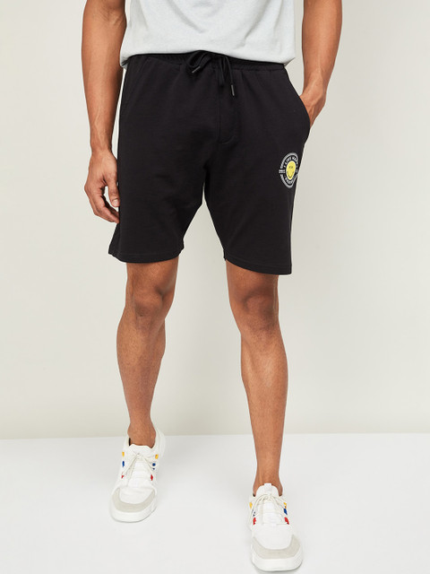SmileyWorld Men Black Solid Slim Fit Regular Shorts 
SmileyWorld Men Black Solid Slim Fit Regular Shorts