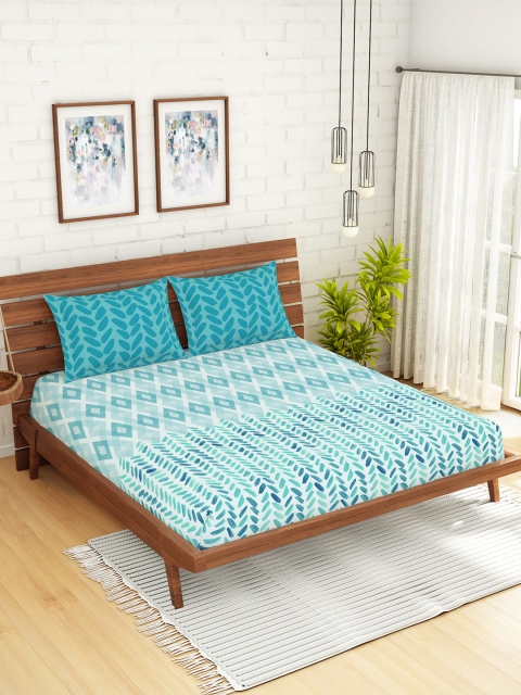 SPACES Turquoise Blue & White Geometric 144 TC Cotton 1 King Bedsheet with 2 Pillow Covers
SPACES Turquoise Blue & White Geometric 144 TC Cotton 1 King Bedsheet with 2 Pillow Covers