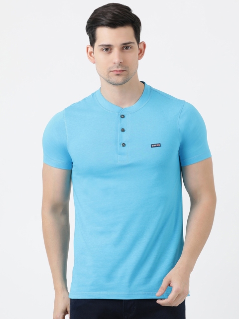 Cloak & Decker Men Blue Solid Henley Neck T-shirt
