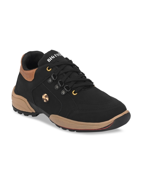 Big Fox Men Black Colourblocked Leather Sneakers