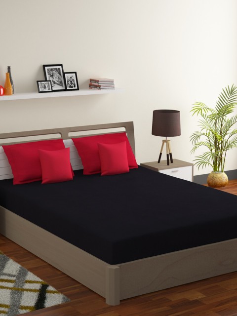 Bromwick Maroon & Navy Blue Solid 180 TC Polycotton 1 Queen Bedsheet with 4 Pillow Covers
Bromwick Maroon & Navy Blue Solid 180 TC Polycotton 1 Queen Bedsheet with 4 Pillow Covers