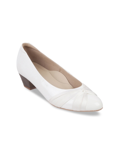 Metro Women White Solid Pumps