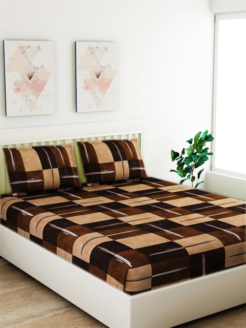 Salona Bichona Brown & Black Geometric 120 TC Cotton 1 King Bedsheet with 2 Pillow Covers
Salona Bichona Brown & Black Geometric 120 TC Cotton 1 King Bedsheet with 2 Pillow Covers