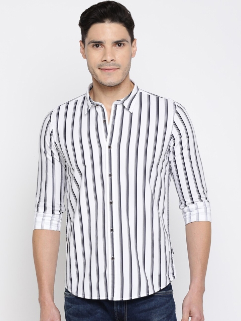 Pepe Jeans Men White Regular Fit Striped Casual Shirt