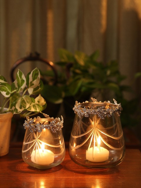 Amoliconcepts Transparent & Silver-Toned Glass Votive With Removable Ring Candle Holder
Amoliconcepts Transparent & Silver-Toned Glass Votive With Removable Ring Candle Holder