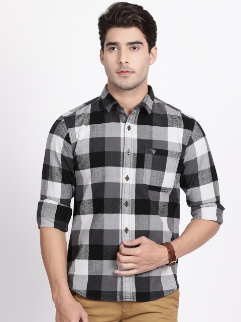 t-base Men Black & Off-White Slim Fit Checked Casual Shirt