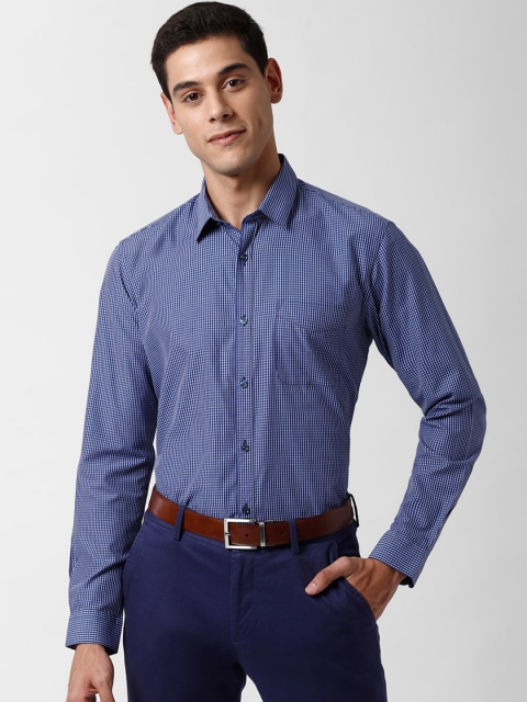 Peter England Men Blue & White Regular Fit Checked Formal Shirt