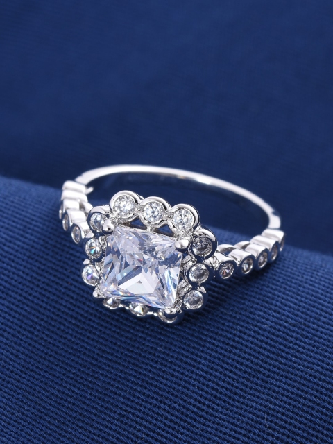 Tistabene Rhodium-Plated White International Diamonds-Studded Finger Ring, Silver
Tistabene Rhodium-Plated White International Diamonds-Studded Finger Ring, Silver