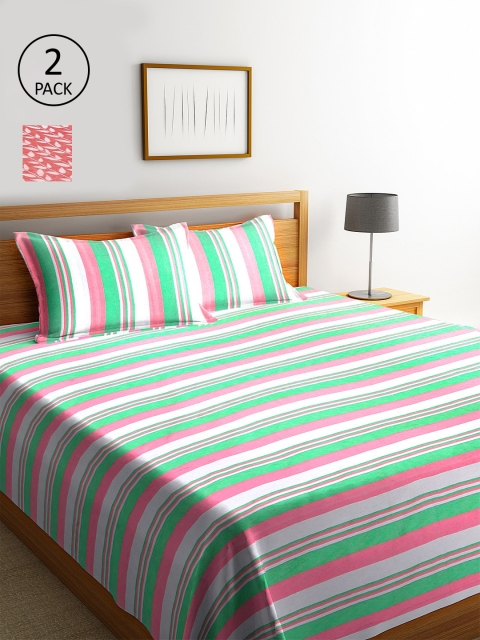 KLOTTHE Pack of 2 Green Woven Design 250-349 TC Double King Bed Cover with 4 Pillow Covers
KLOTTHE Pack of 2 Green Woven Design 250-349 TC Double King Bed Cover with 4 Pillow Covers