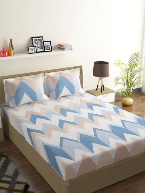 ROMEE Off-White & Blue Geometric 144 TC Cotton 1 Queen Bedsheet with 2 Pillow Covers
ROMEE Off-White & Blue Geometric 144 TC Cotton 1 Queen Bedsheet with 2 Pillow Covers