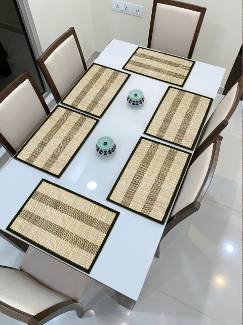 HomeStorie Set Of 6 Beige & Black Self-Design Rectangular Heat Resistant Table Placemats
HomeStorie Set Of 6 Beige & Black Self-Design Rectangular Heat Resistant Table Placemats