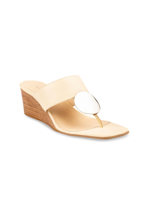 Vanilla Moon Women Beige Woven Design Sandals