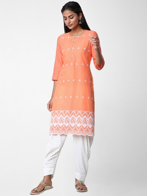Naari Women Pink Floral Embroidered Kurta